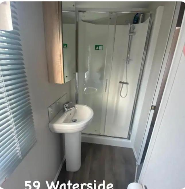 Photo of Bathroom in Rhyd-y-clafdy