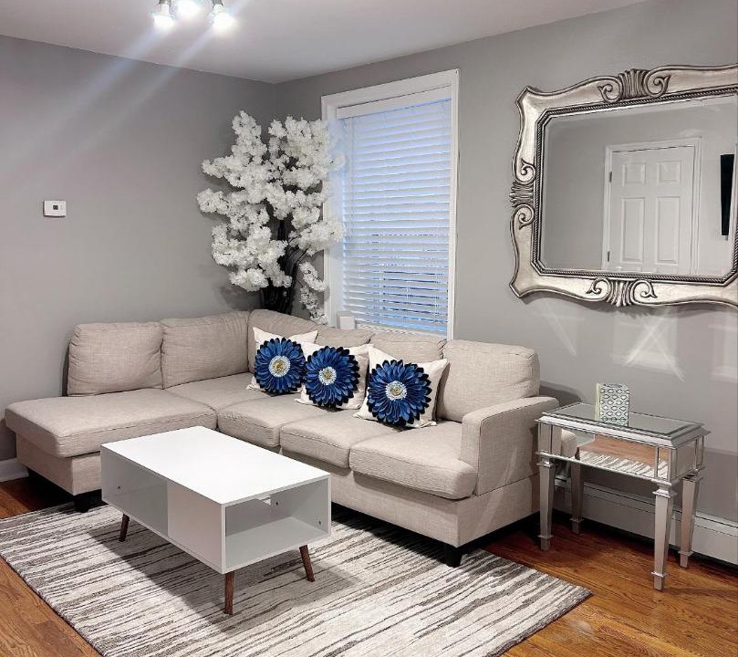 Photo of Livingroom in Glen Ridge