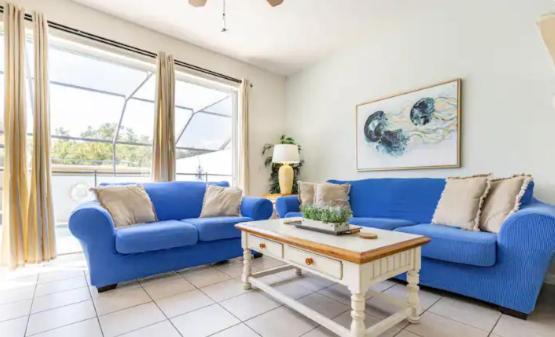 Photo of Livingroom in Windsor Hills