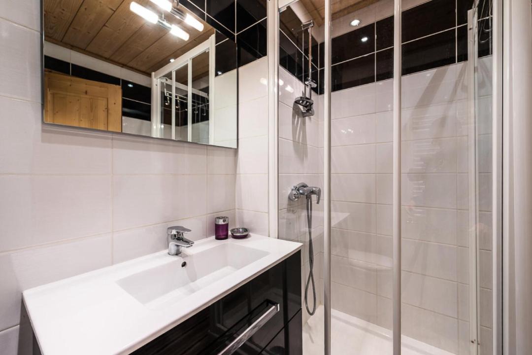 Photo of Bathroom in Les Almes