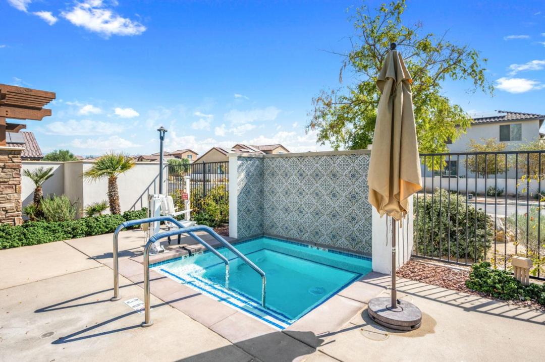 Photo of Patio Balcony in La Quinta