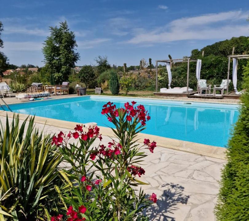 Photo of Others in Brains-sur-Gee