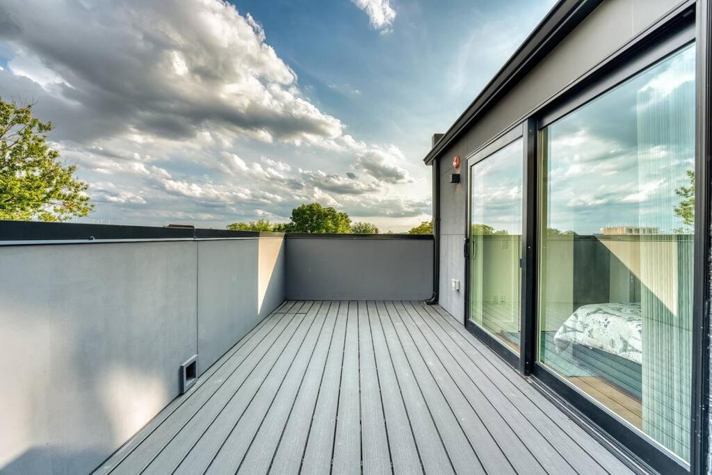 Photo of Patio Balcony in 16th Street Heights