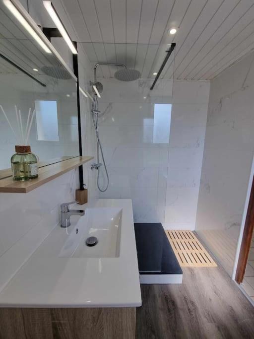 Photo of Others in Vallan