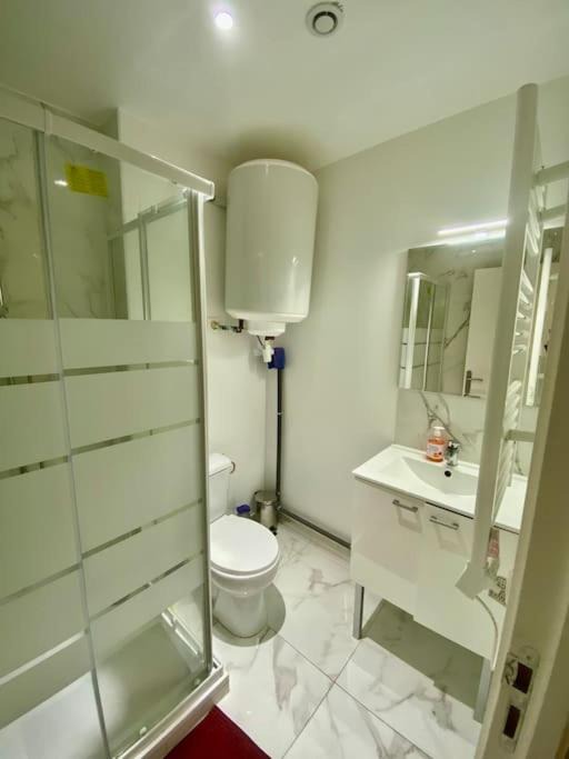 Photo of Bathroom in Creil