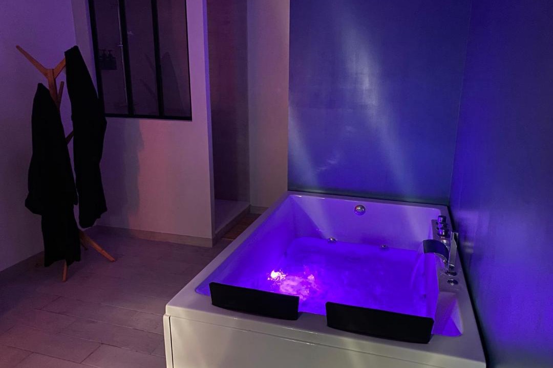 Photo of Bathroom in Bullion
