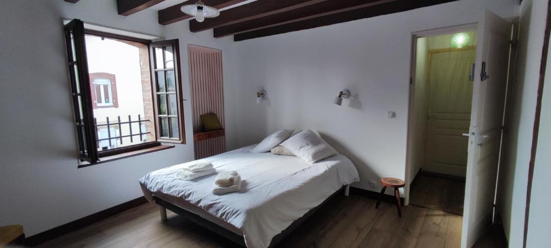 Photo of Bedroom in Saint-Martin-sur-Ocre