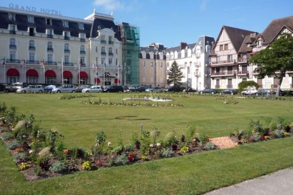 Photo of Others in Cabourg