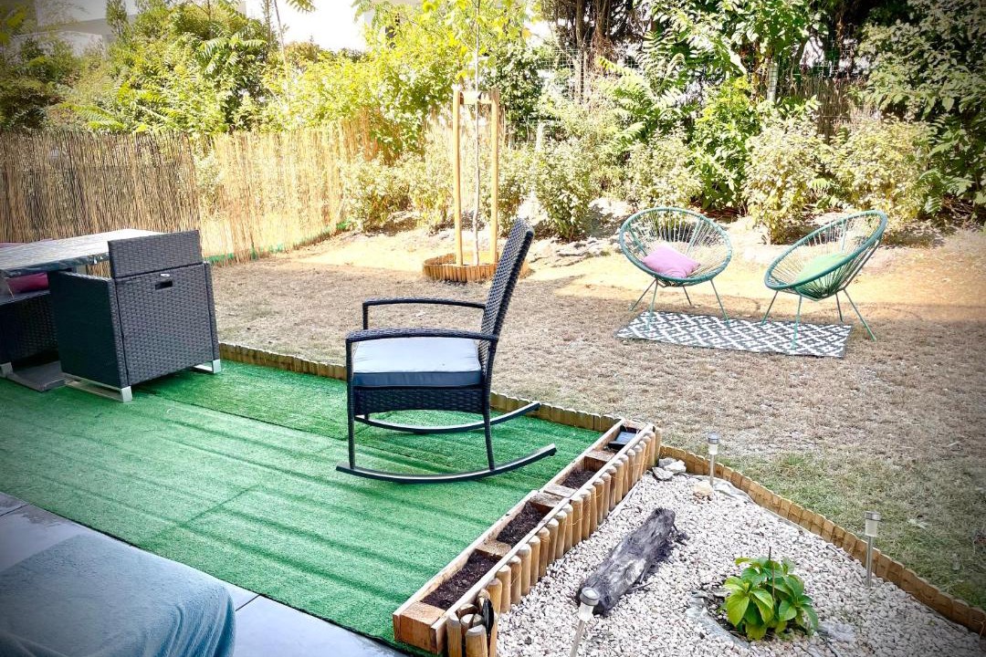 Photo of Others in Cenon