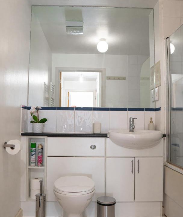 Photo of Bathroom in Chapel End