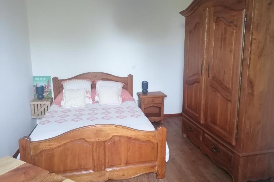 Photo of Bedroom in Saint-Vincent-de-Pertignas