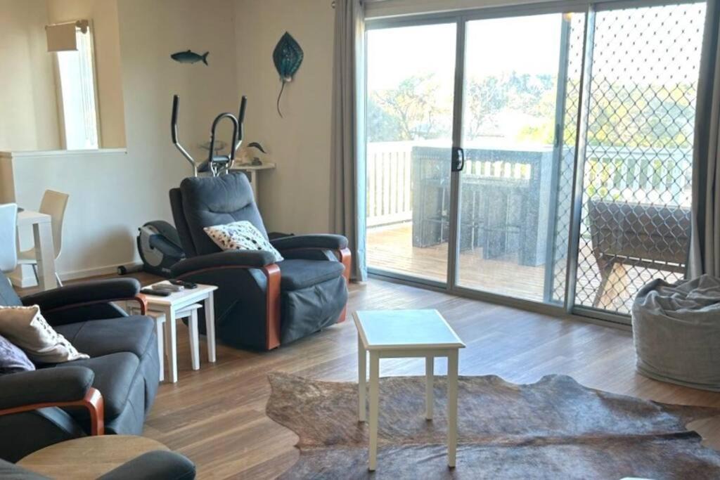 Photo of Others in Warrenben