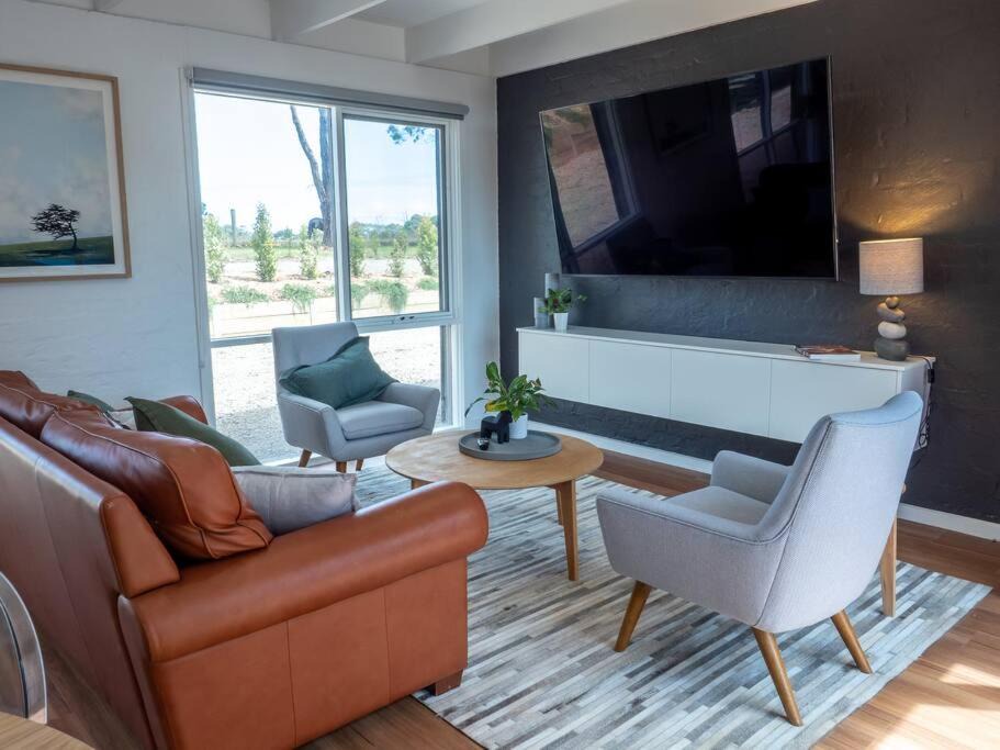 Photo of Livingroom in Main Ridge