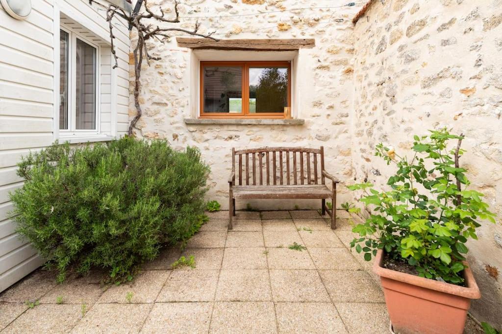 Photo of Others in Moisson