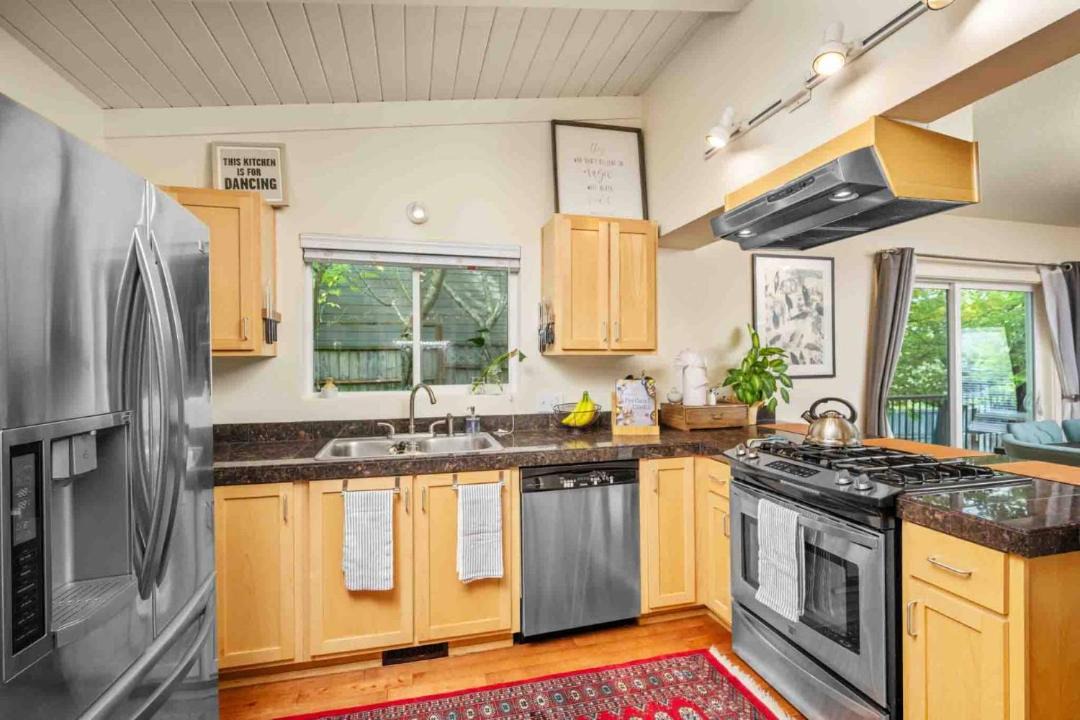 Photo of Kitchen in South Burlingame