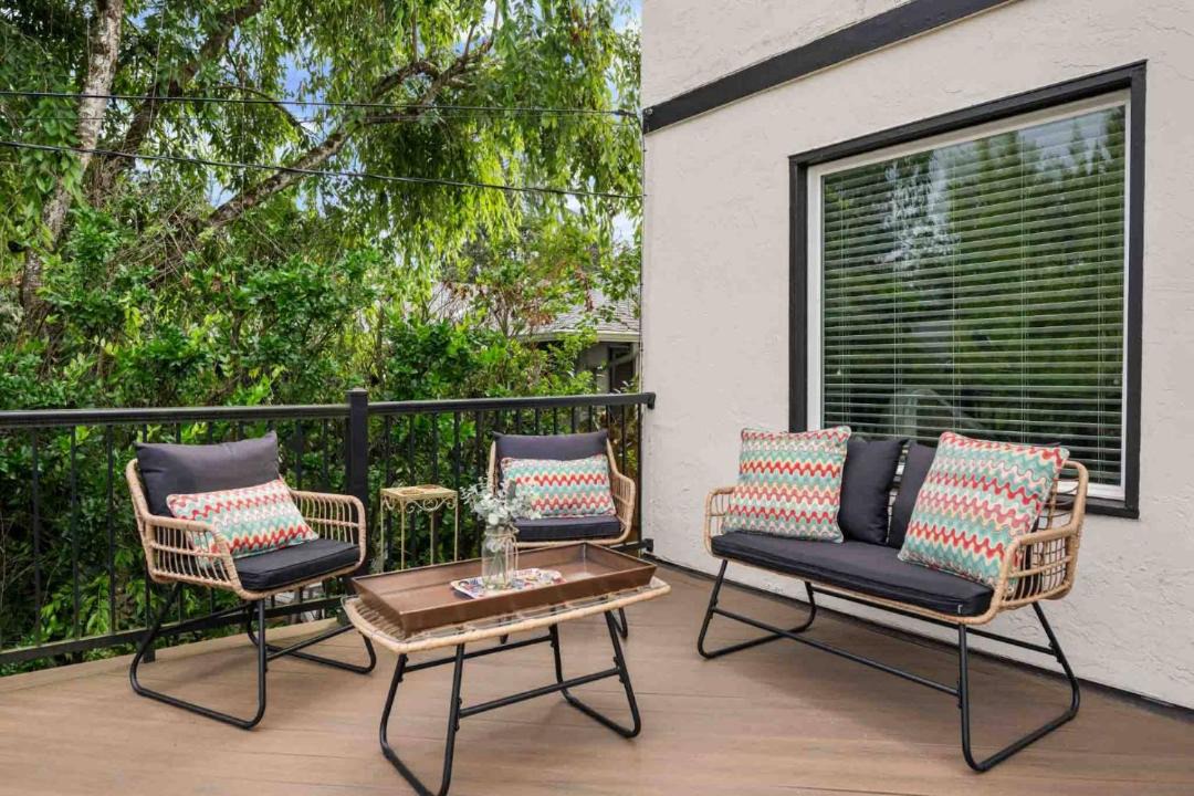 Photo of Patio Balcony in South Burlingame