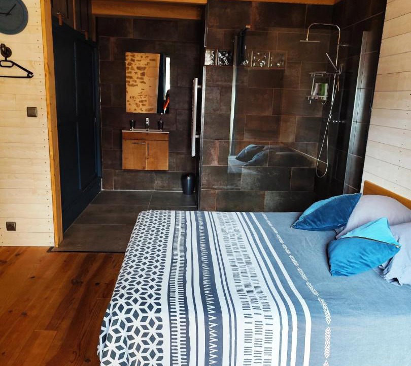 Photo of Others in Avallon