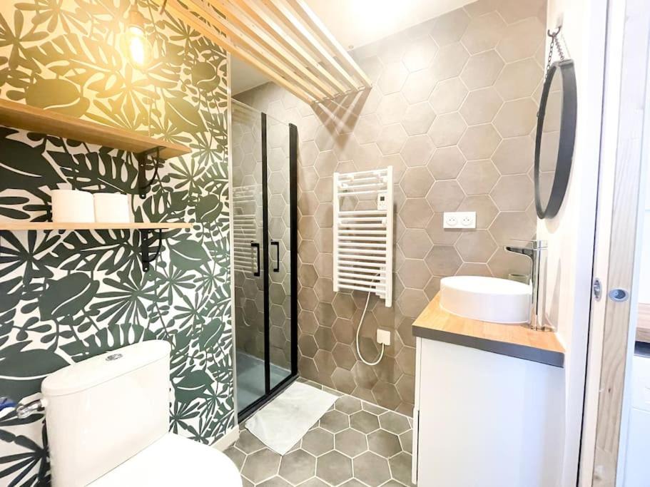 Photo of Bathroom in Saint-Pierre