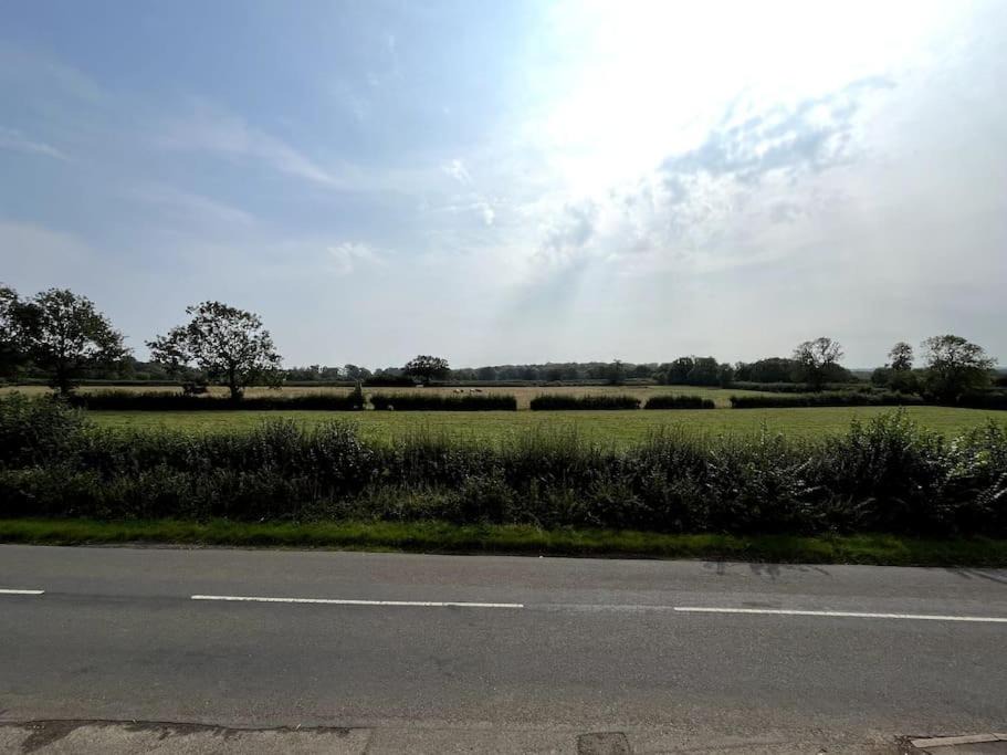 Photo of Others in Bretford