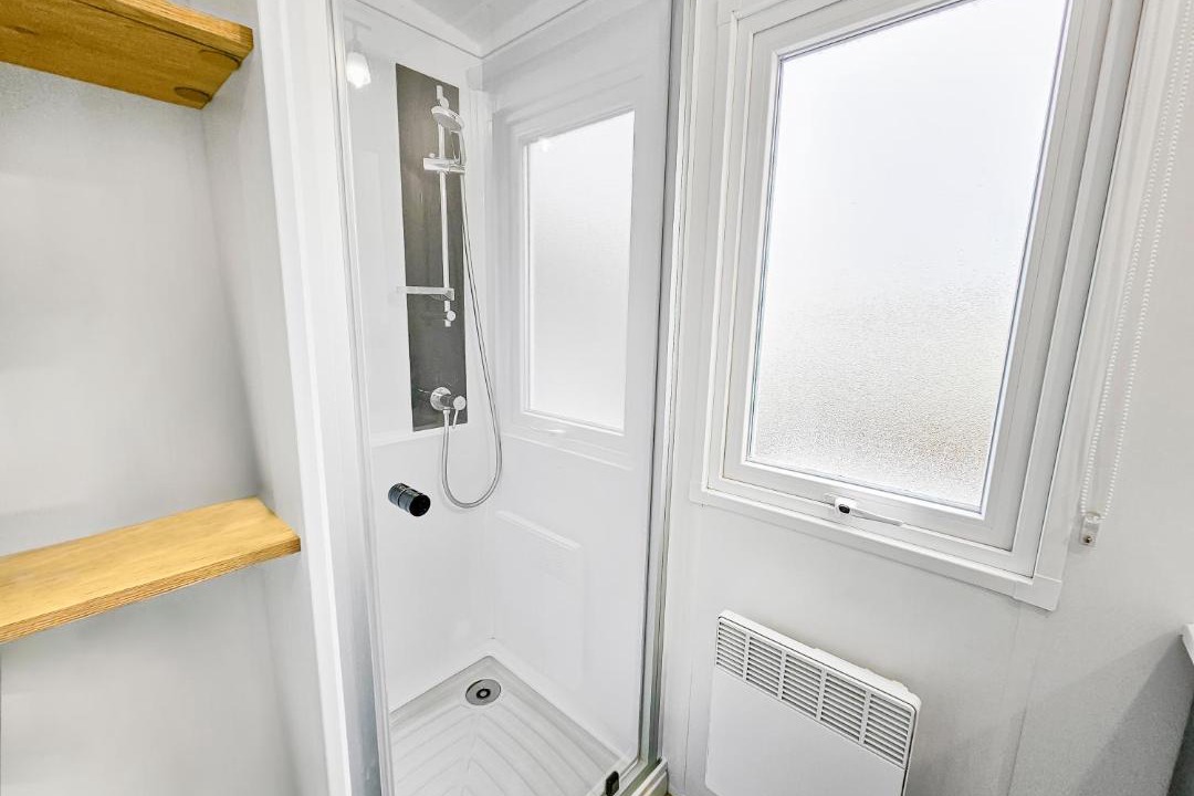 Photo of Others in Litteau