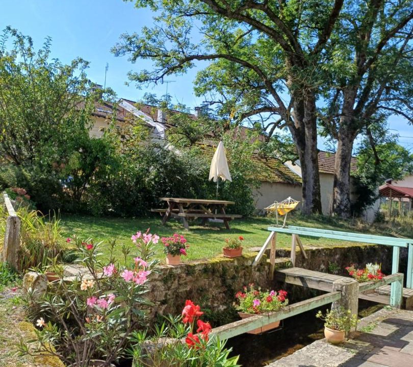 Photo of Others in Archettes