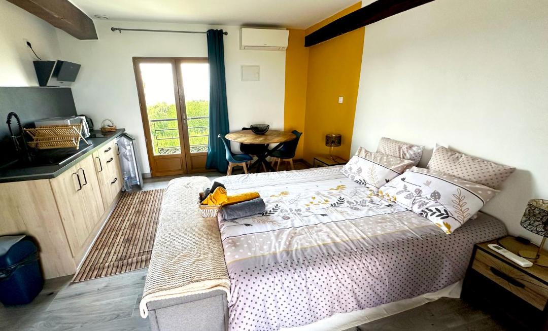 Photo of Others in Parnans