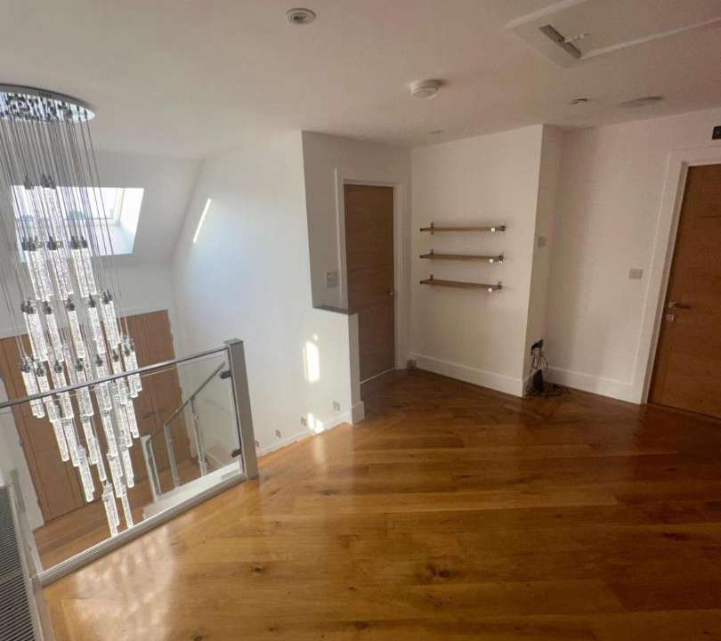 Photo of Others in Woodside