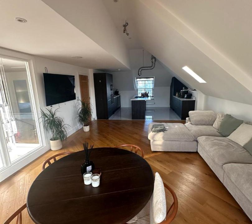 Photo of Livingroom in Woodside