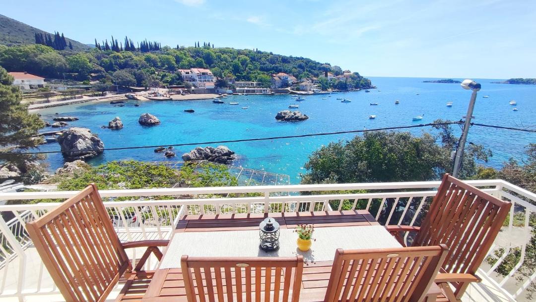 Photo of Patio Balcony in Molunat