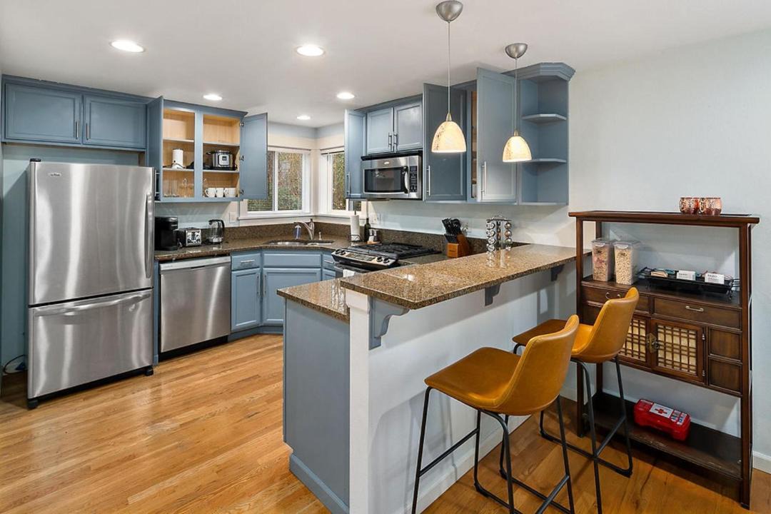 Photo of Kitchen in East Queen Anne