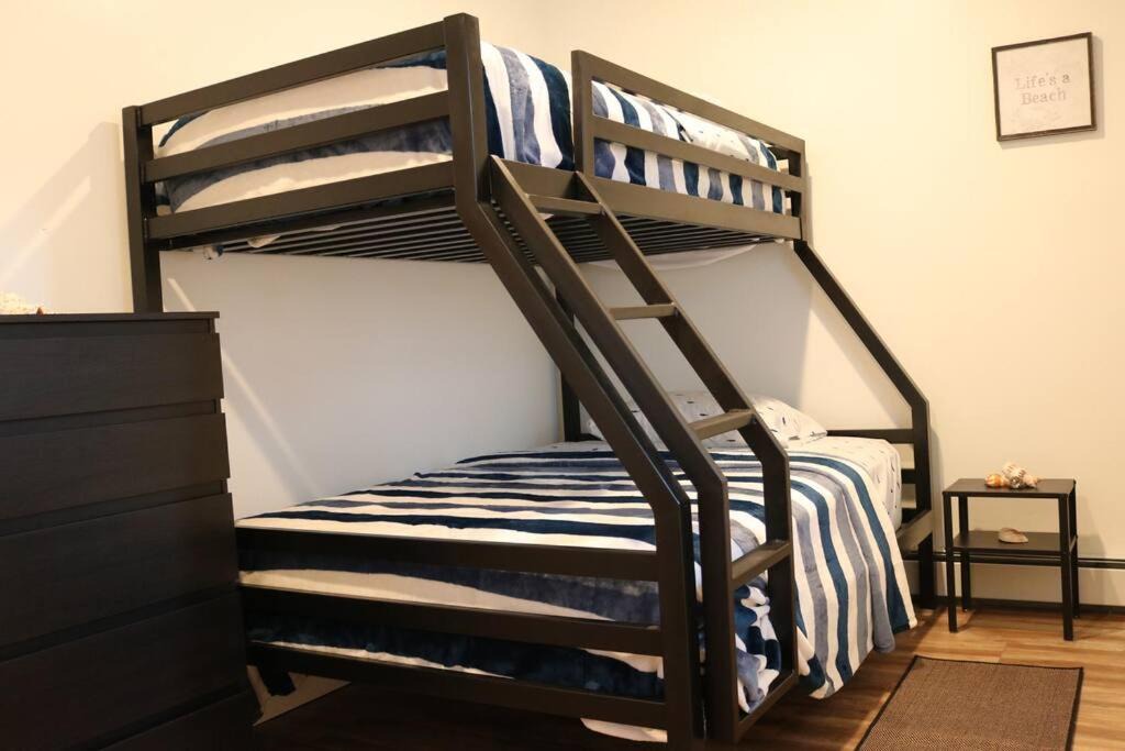 Photo of Bedroom in Wall