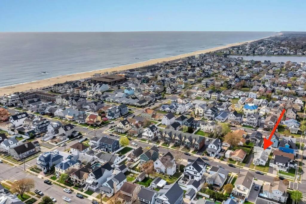 Photo of Others in Wall