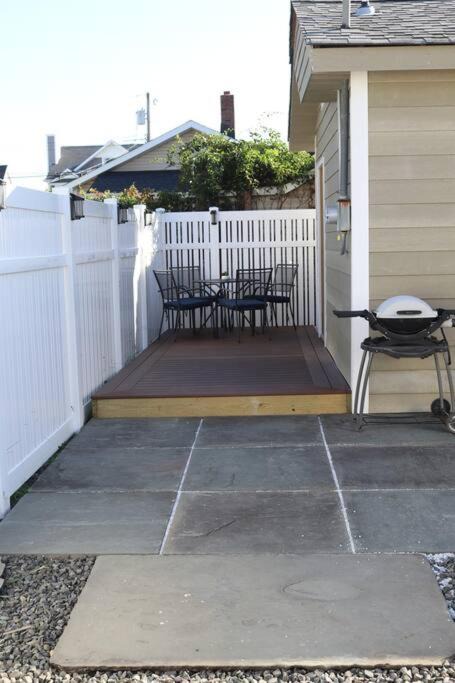 Photo of Others in Wall