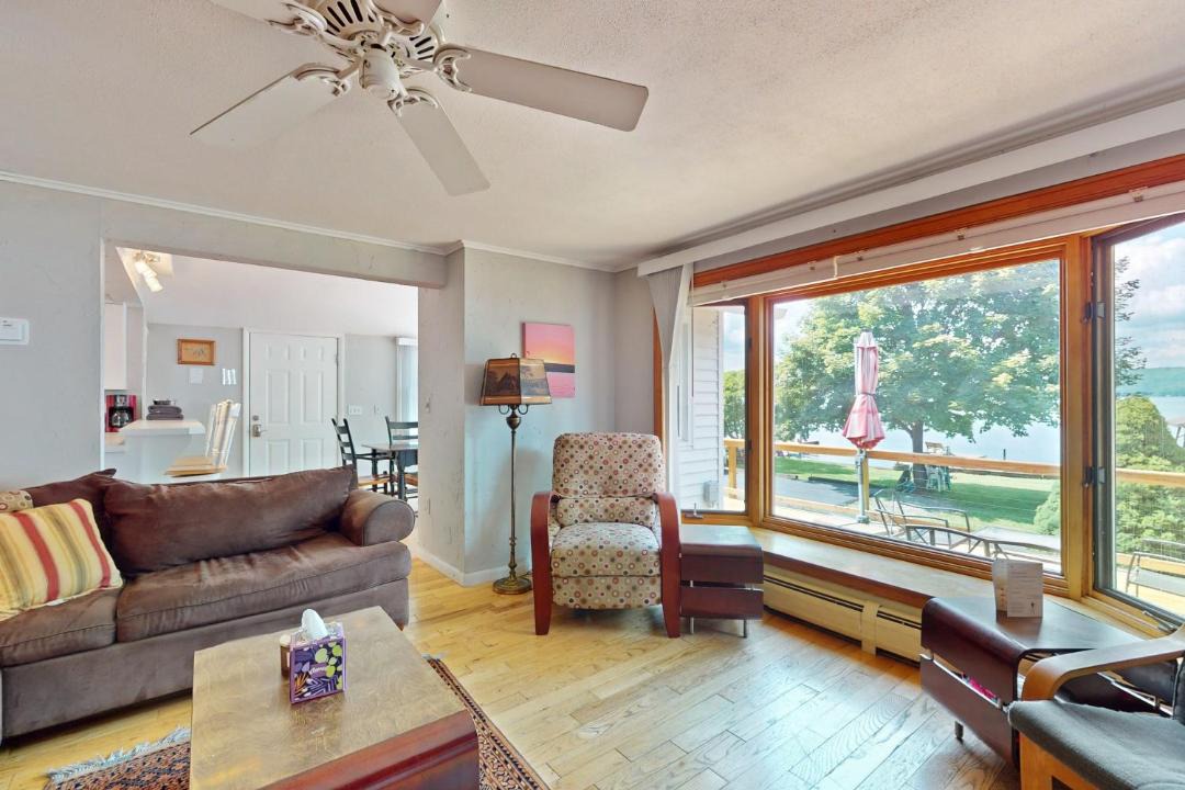 Photo of Others in Valois