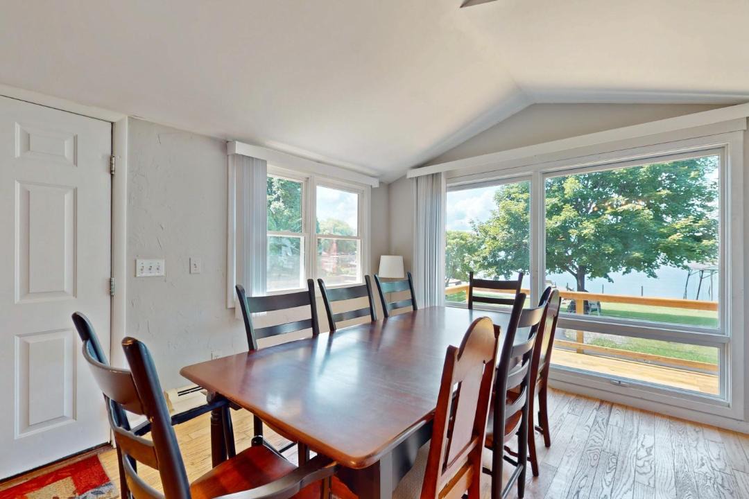 Photo of Others in Valois