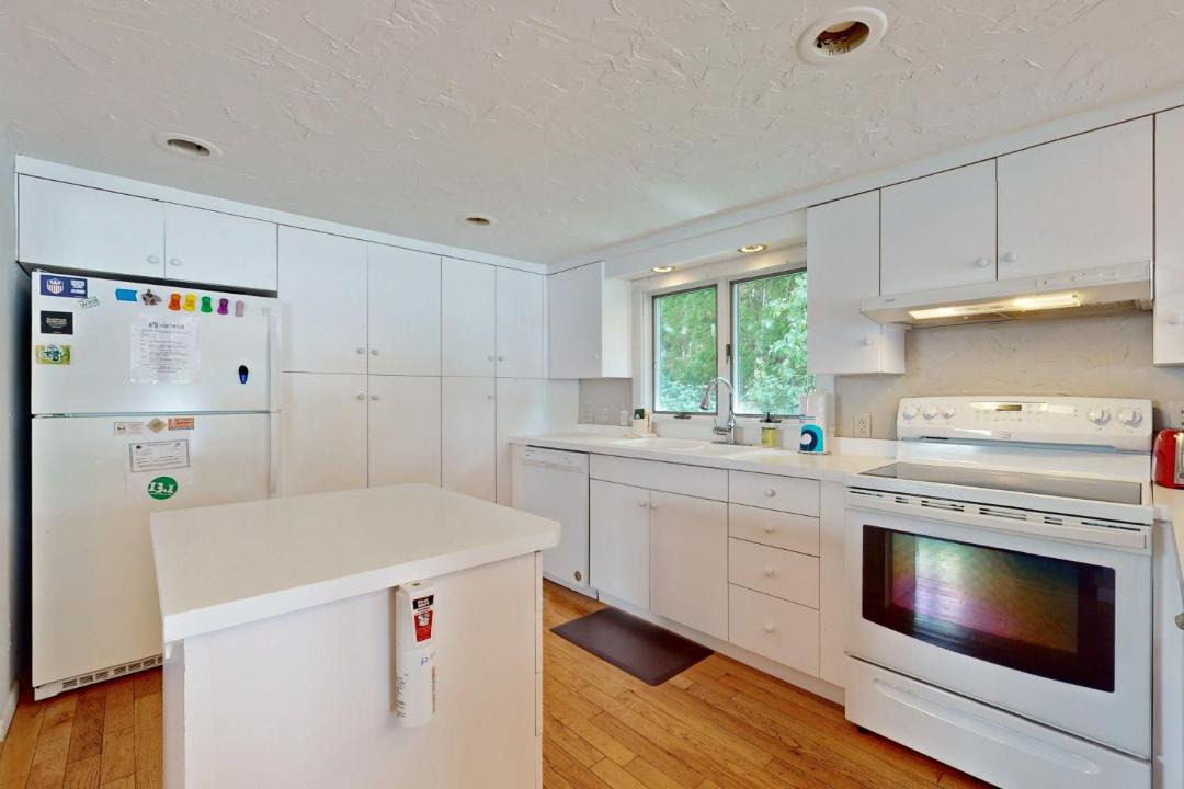 Photo of Others in Valois