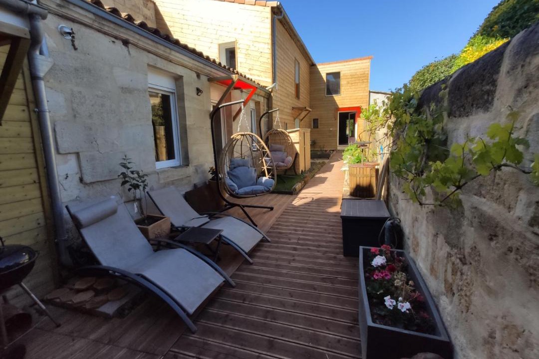 Photo of Patio Balcony in Pauillac