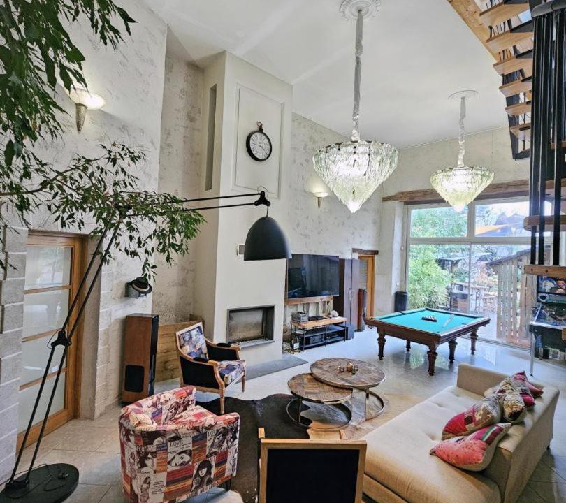 Photo of Others in Pierry