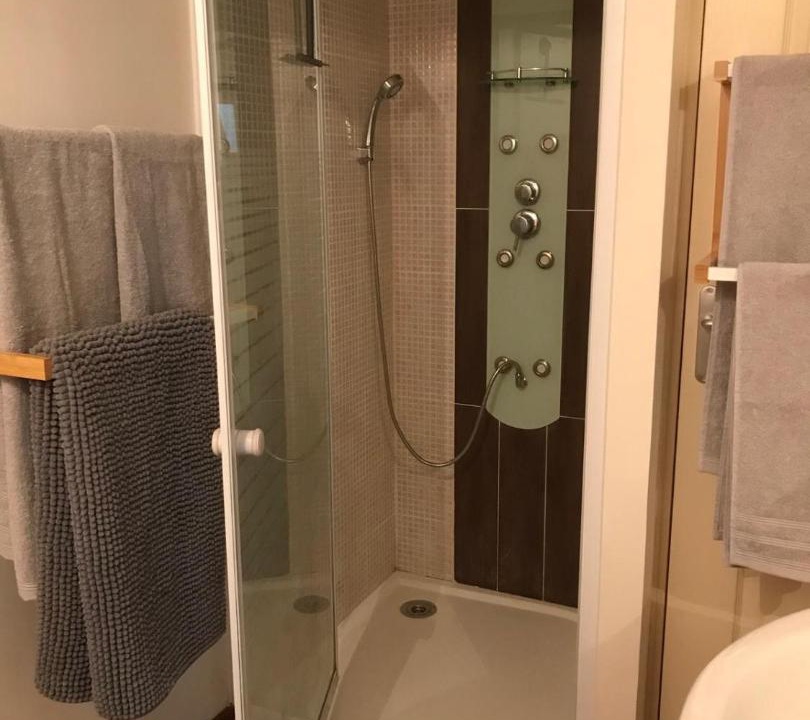 Photo of Bathroom in Quillan