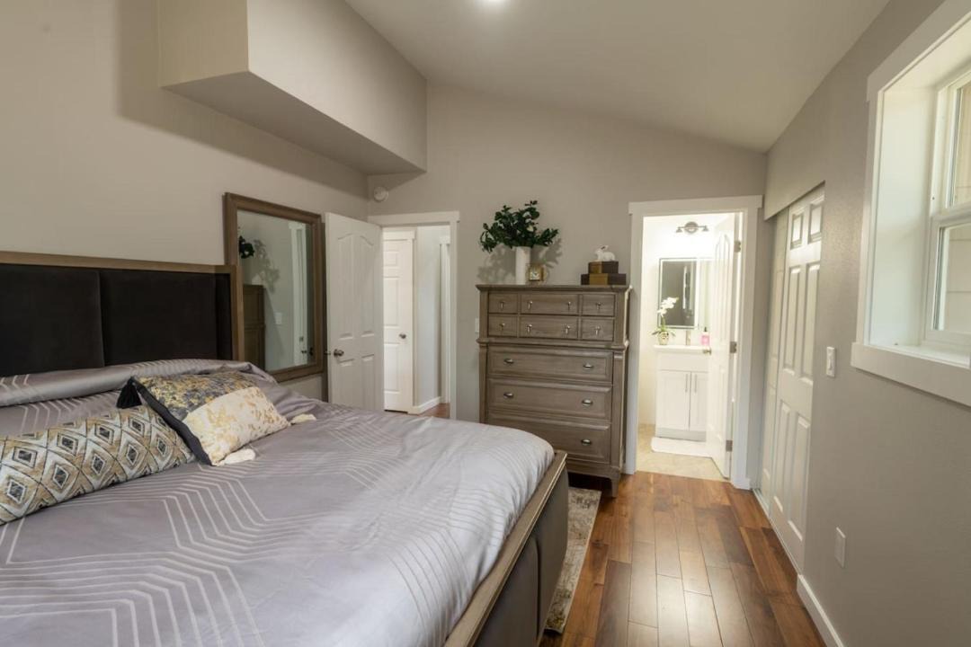 Photo of Others in Parkland