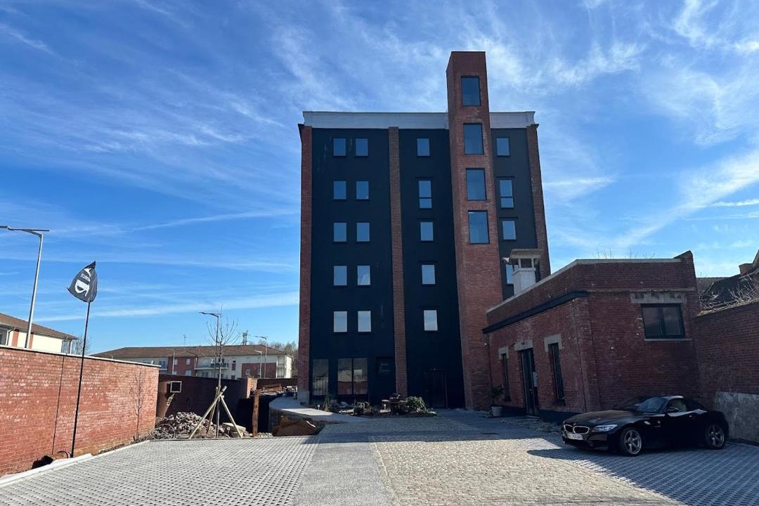 Photo of Buildings in Avion