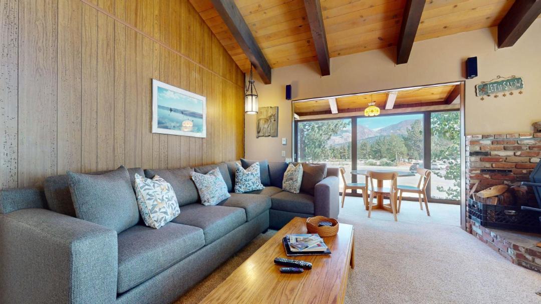 Photo of Livingroom in Mammoth Lakes