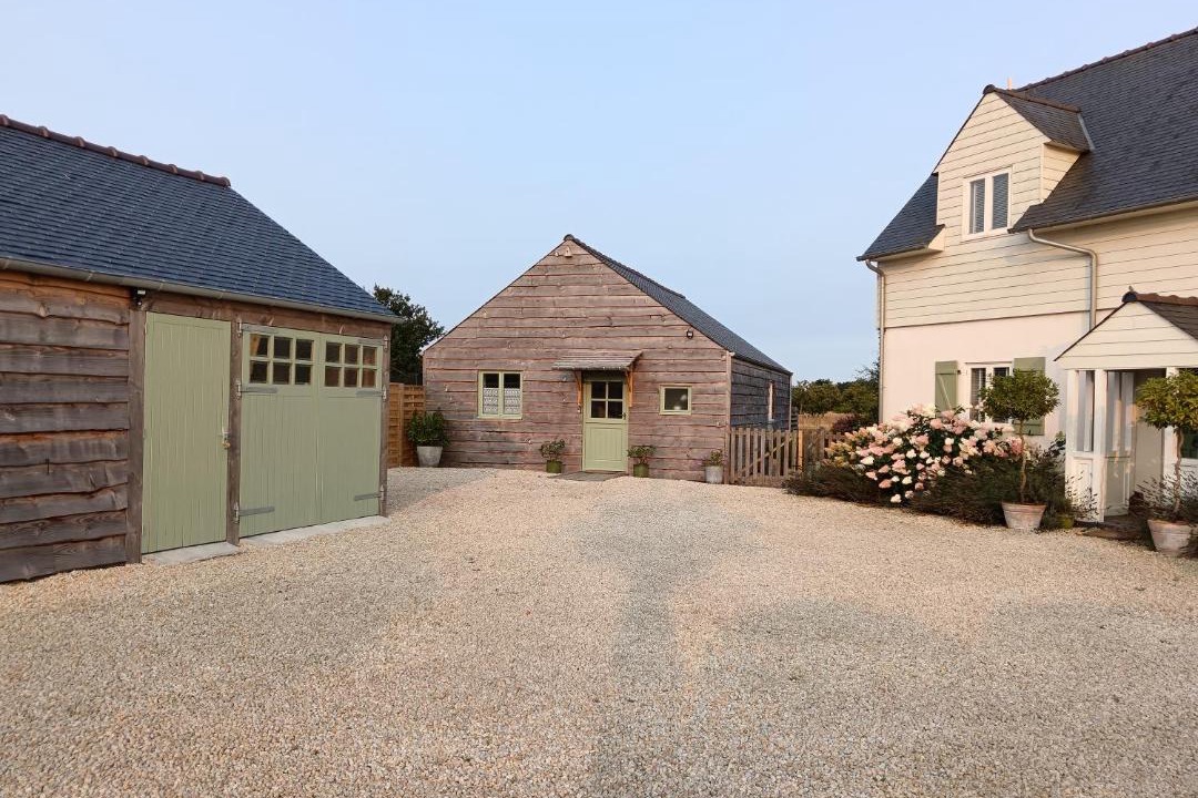 Photo of Others in Megrit