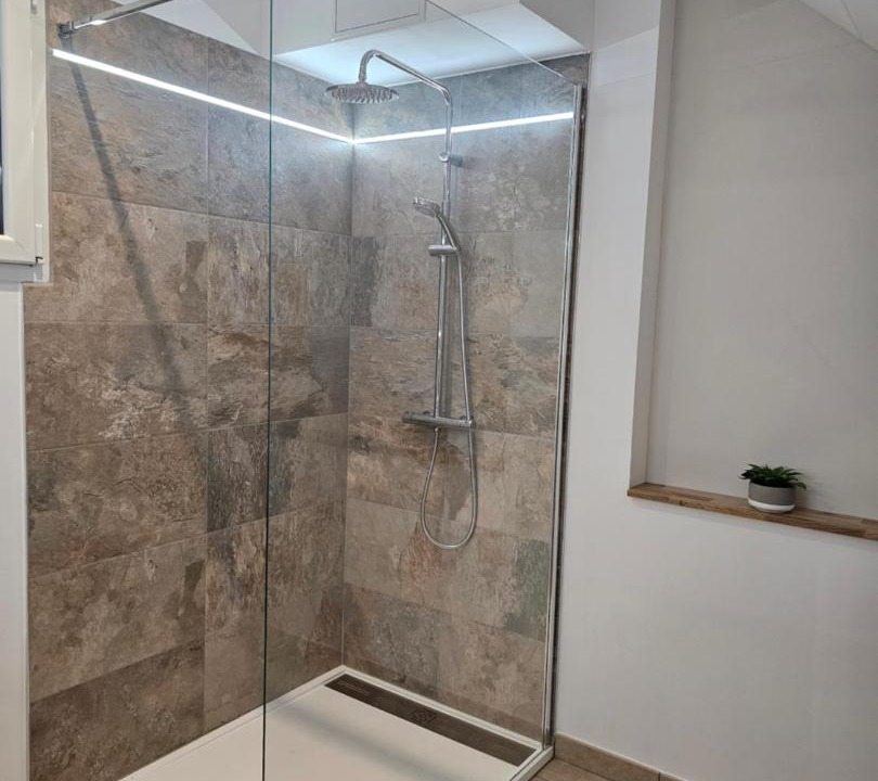 Photo of Bathroom in Saint-Pantaleon-les-Vignes