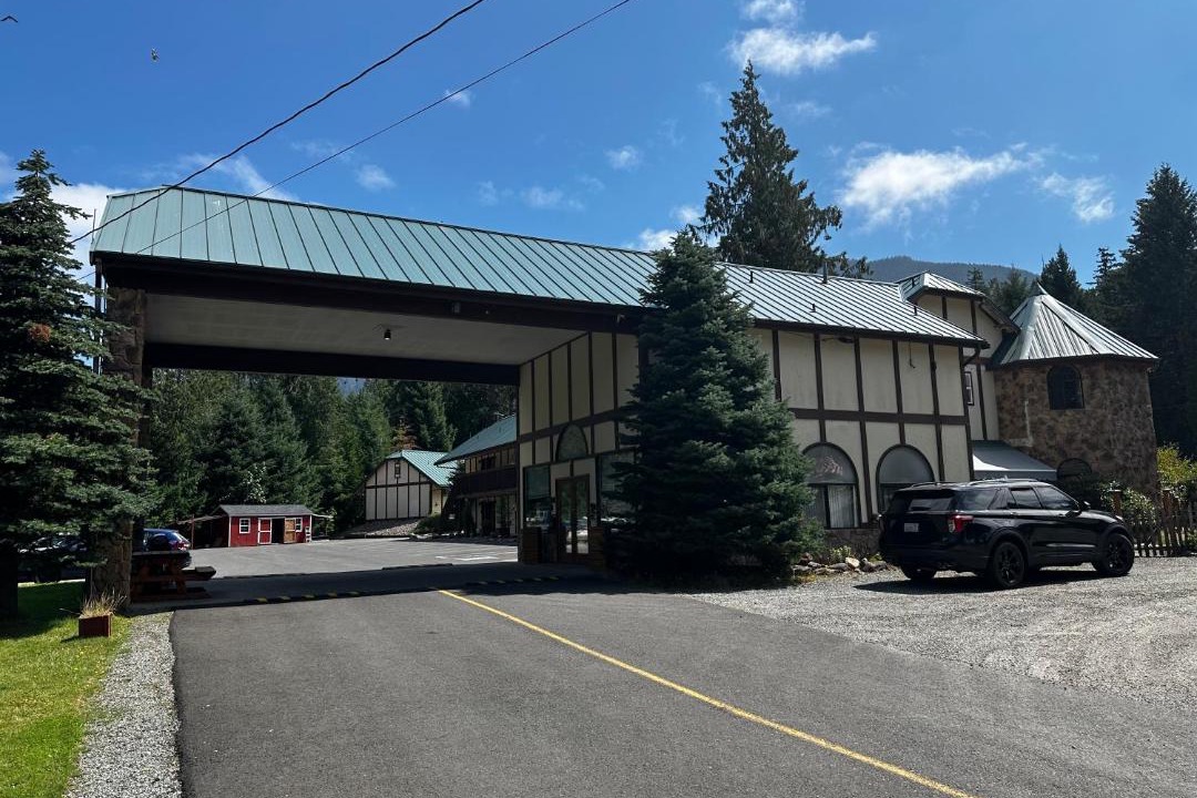 Photo of Others in Packwood