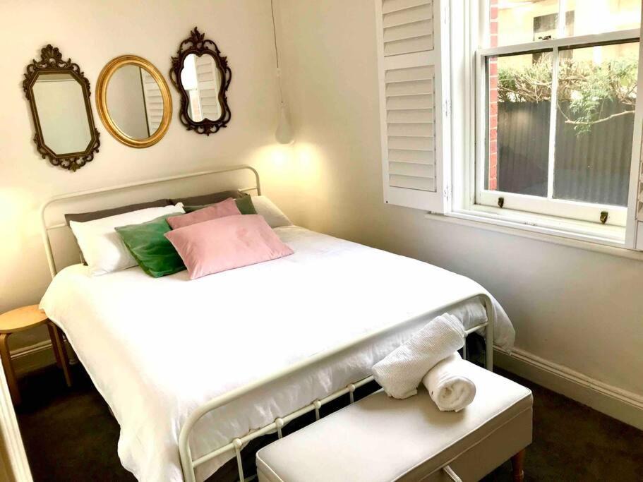 Photo of Bedroom in Glenelg South