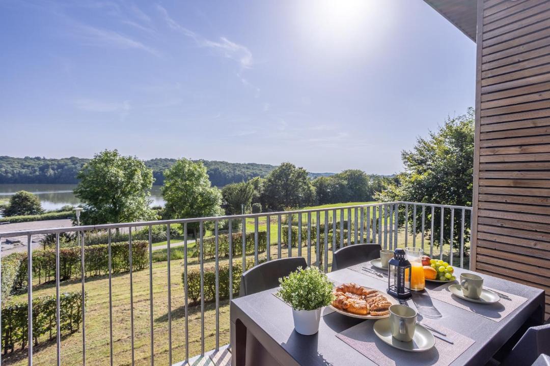 Photo of Patio Balcony in Eppe-Sauvage