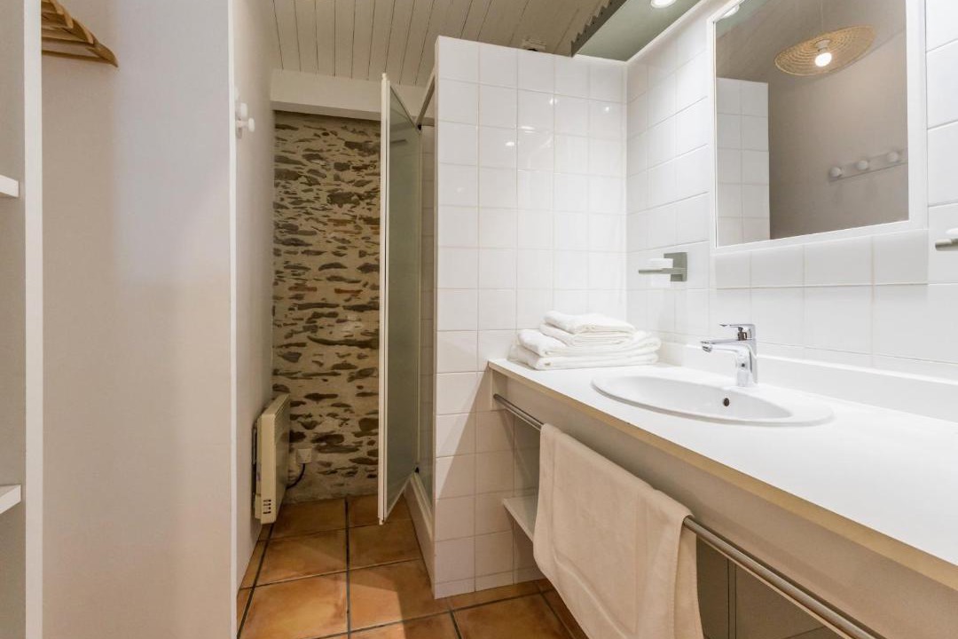 Photo of Bathroom in Pornic