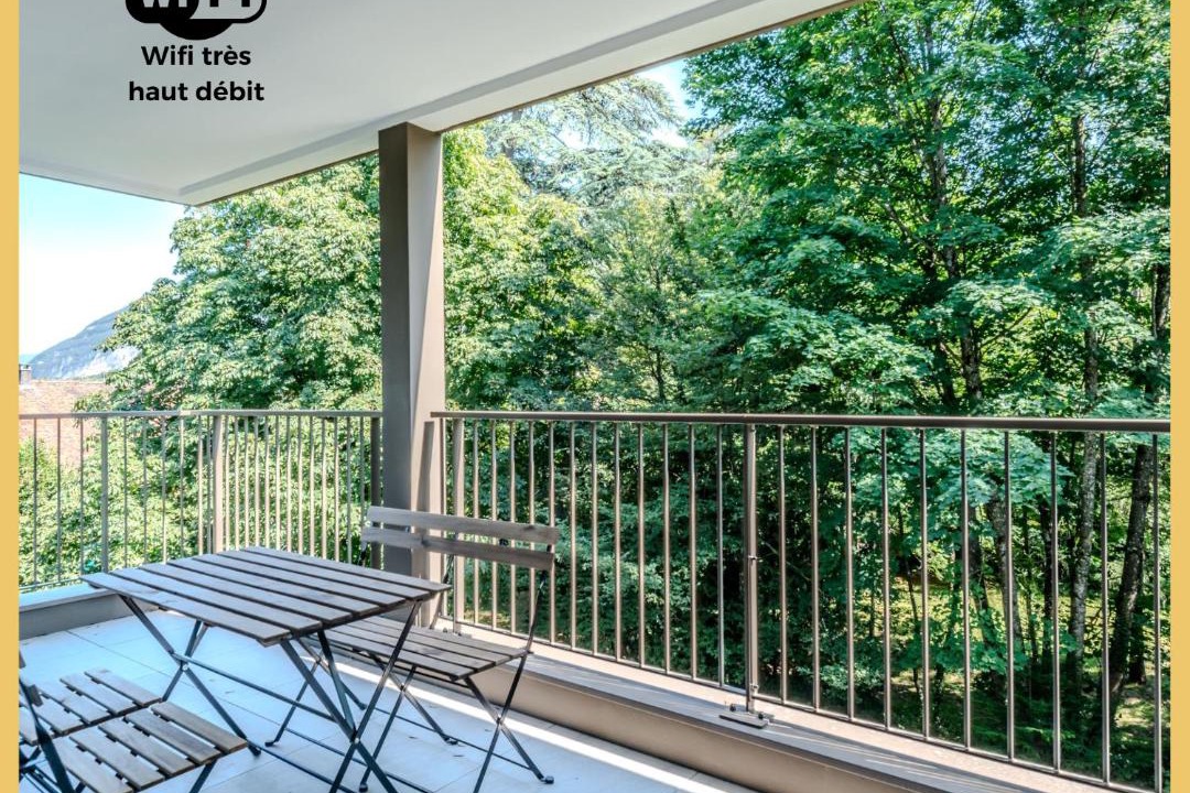 Photo of Patio Balcony in Collonges-sous-Saleve