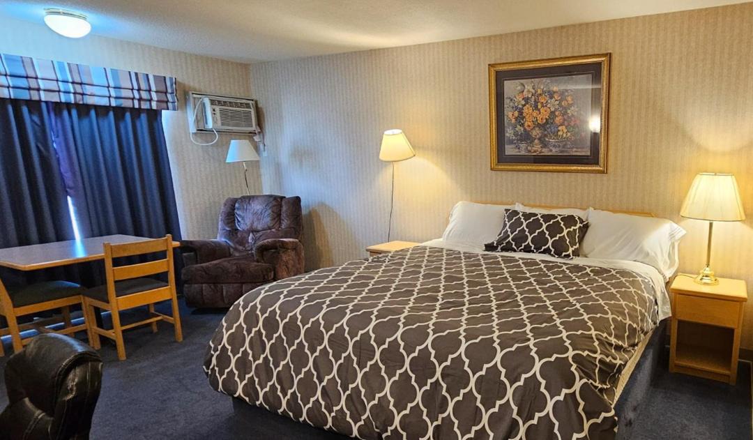 Photo of Bedroom in Weyburn